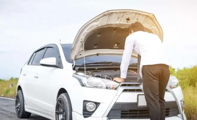 Машина глохнет на ходу, потом заводится