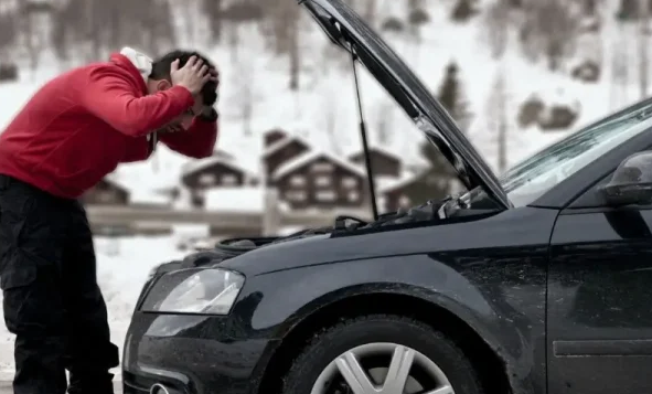 Машина заводится и глохнет через несколько секунд