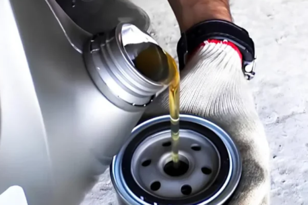 Какие фильтры меняют при замене масла в авто