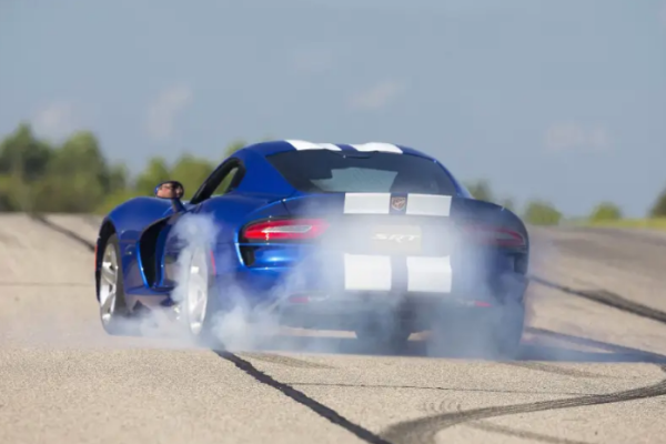 разрешено ли резко тормозить